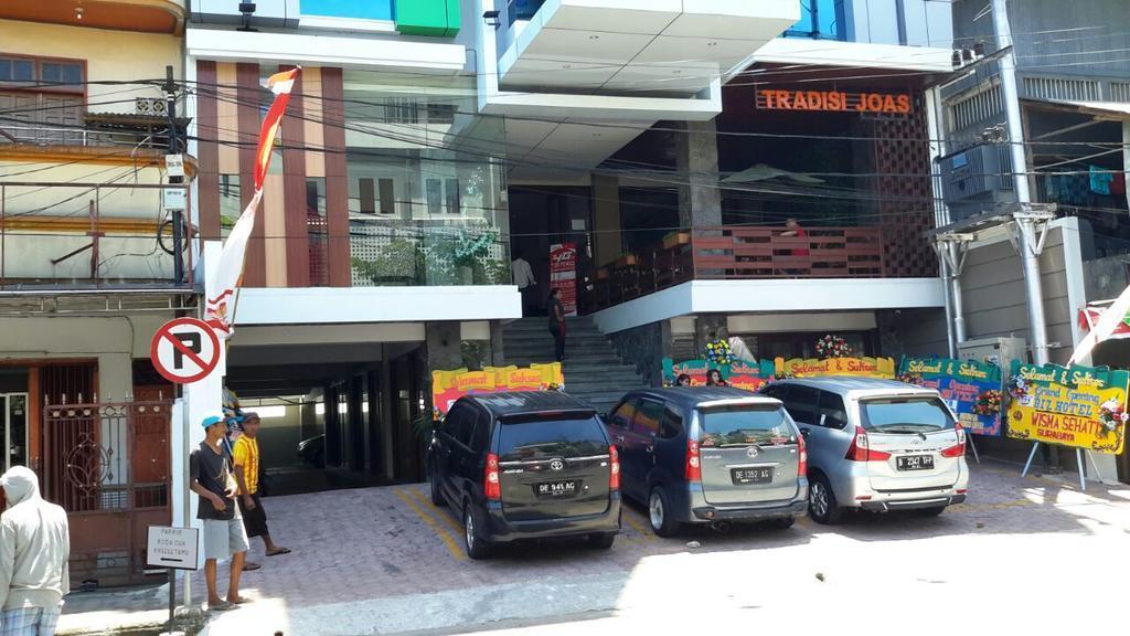 Biz Hotel City Center امبون المظهر الخارجي الصورة