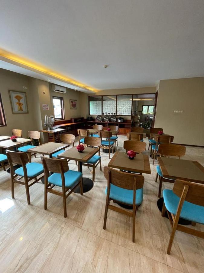 Biz Hotel City Center امبون المظهر الخارجي الصورة