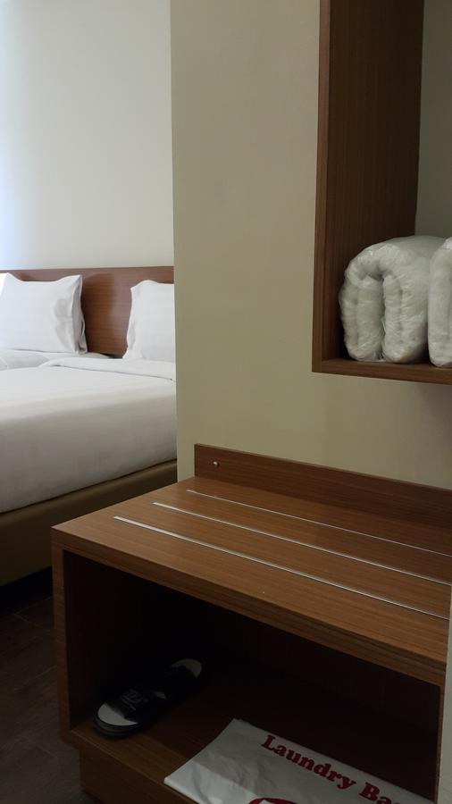 Biz Hotel City Center امبون المظهر الخارجي الصورة