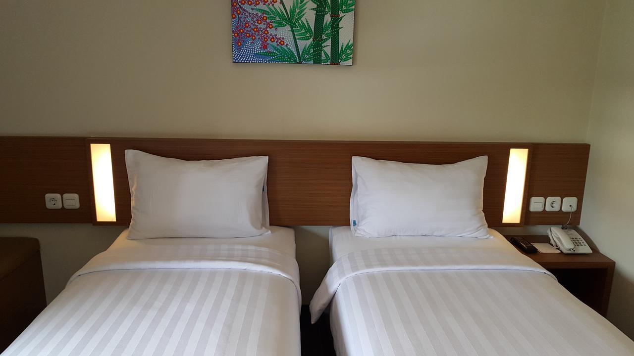 Biz Hotel City Center امبون المظهر الخارجي الصورة