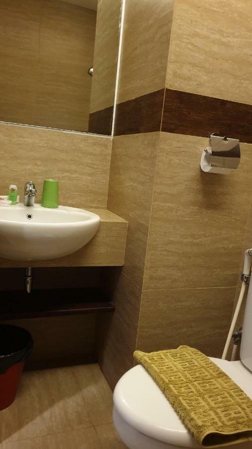 Biz Hotel City Center امبون المظهر الخارجي الصورة