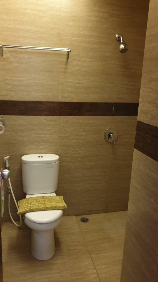 Biz Hotel City Center امبون المظهر الخارجي الصورة